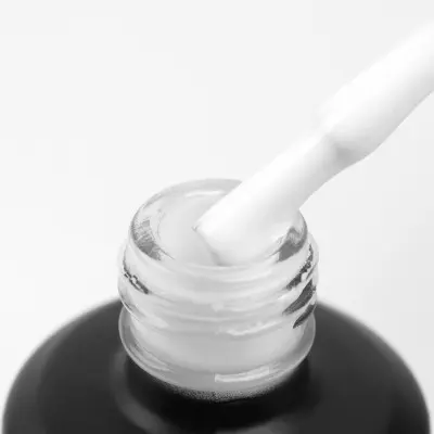 PolyGel №004 أبيض مكثف 15 مل. كوميلفو
