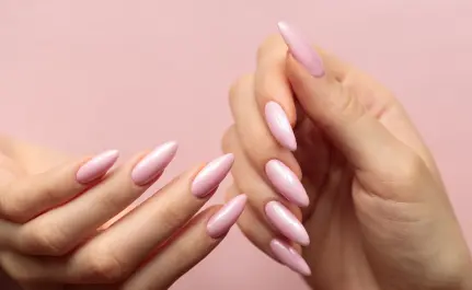 Gel polish manicure yourself is not difficult: instructions for a beginner