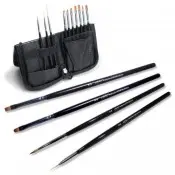 Brushes for modeling and design of nails